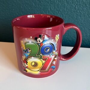 Collectable Walt Disney World 2007 Mickey Mouse and friends 3D coffee mug